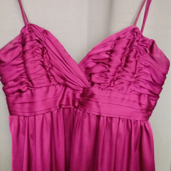 Short Raspberry colored dress - Picture 2 of 7